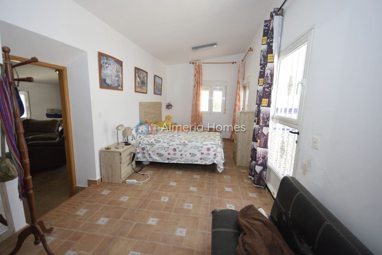 8 bedroom Finca/Country House for sale in Lorca with pool garage - € 390,000 (Ref: 9936670)