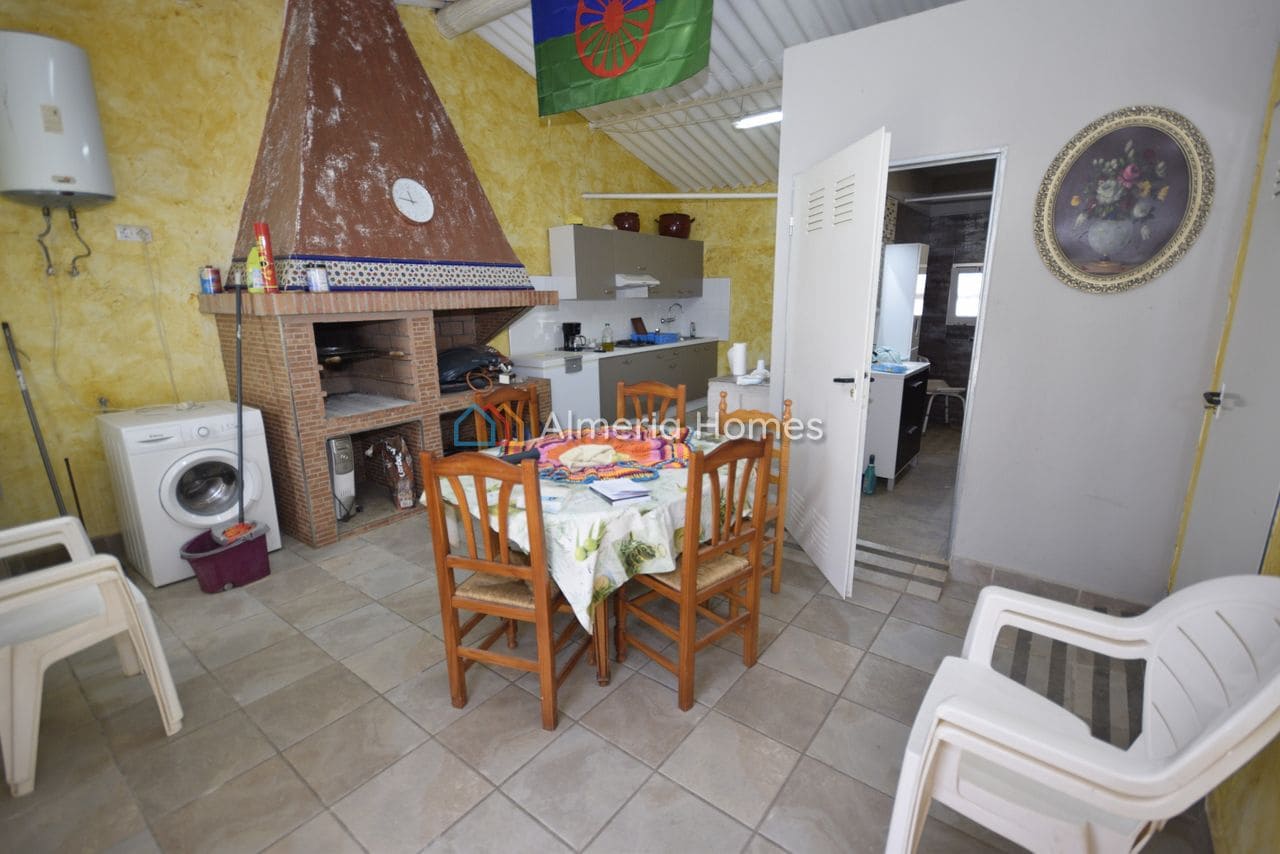 8 bedroom Finca/Country House for sale in Lorca with pool garage - € 390,000 (Ref: 9936670)
