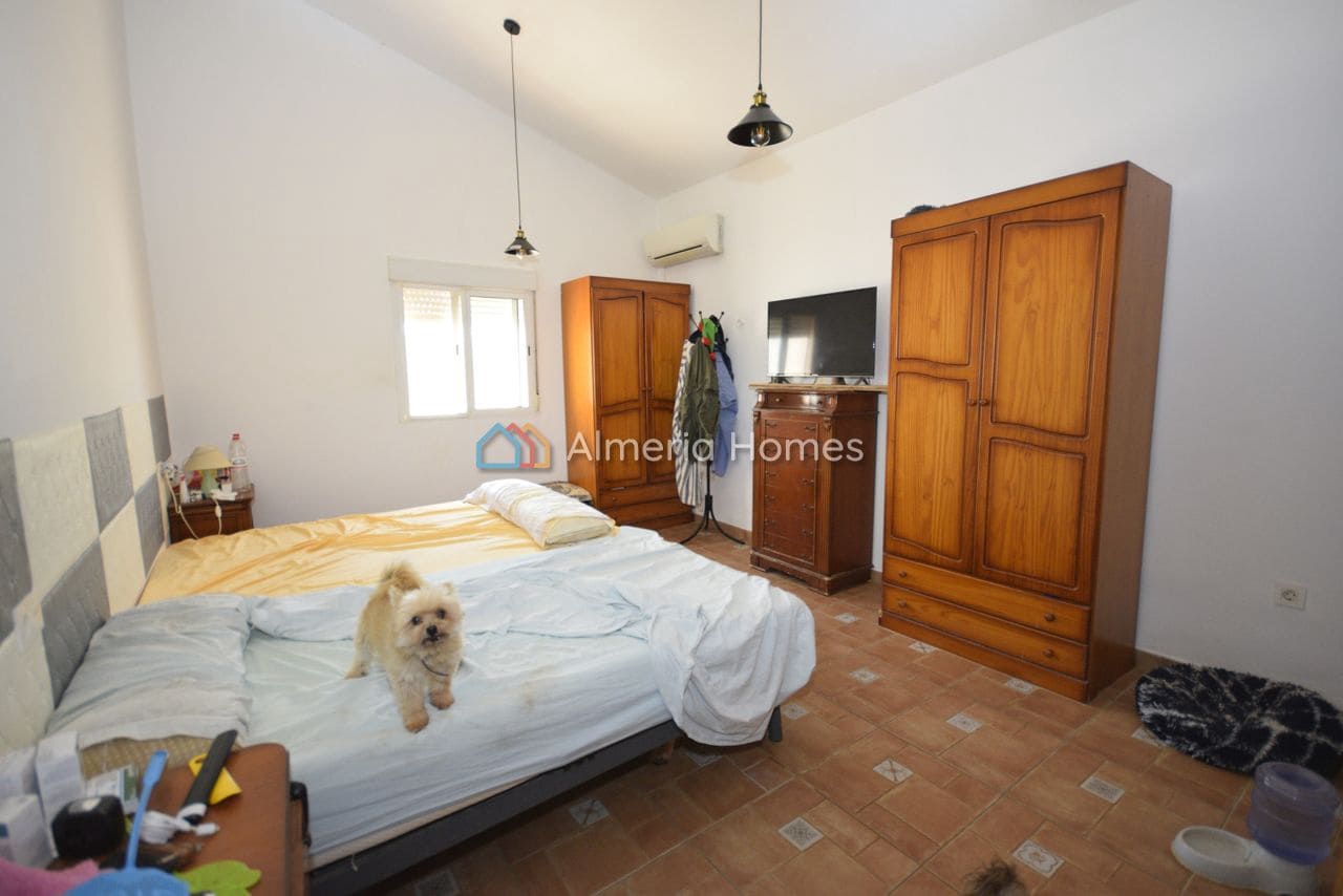 8 bedroom Finca/Country House for sale in Lorca with pool garage - € 390,000 (Ref: 9936670)