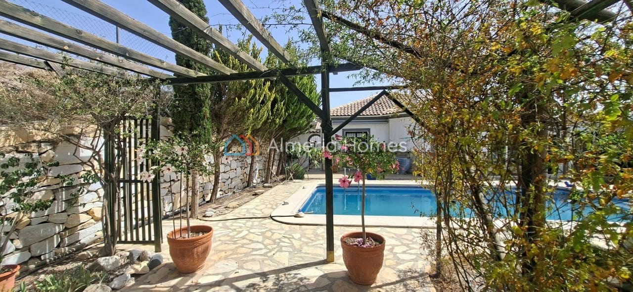 3 soveværelse Villa til salg i Arboleas med swimmingpool garage - € 296.000 (Ref: 9936808)