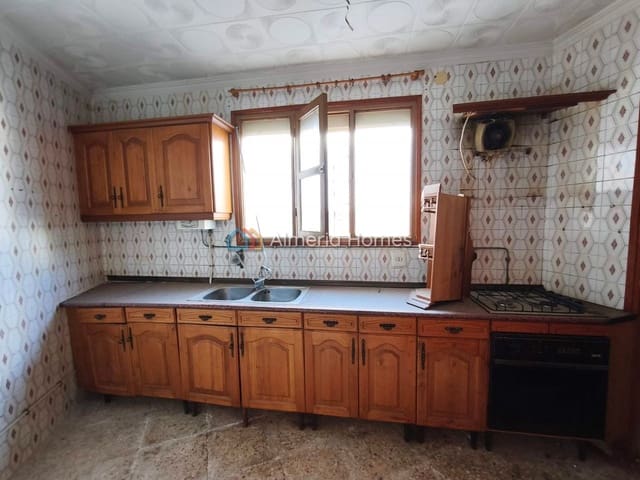 3 quarto Casa em Banda para venda em Caniles com garagem - 40 000 € (Ref: 9937198)
