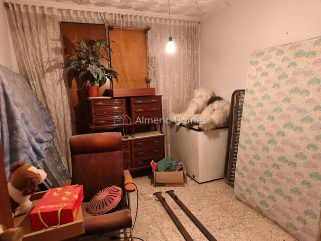 3 quarto Casa em Banda para venda em Caniles com garagem - 40 000 € (Ref: 9937198)