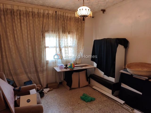 3 quarto Casa em Banda para venda em Caniles com garagem - 40 000 € (Ref: 9937198)