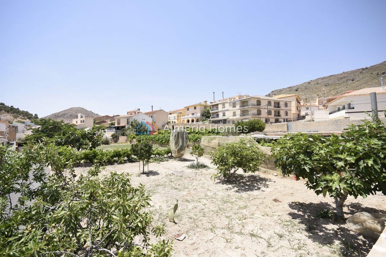 8 slaapkamer Villa te koop in Oria met garage - € 295.000 (Ref: 9944657)