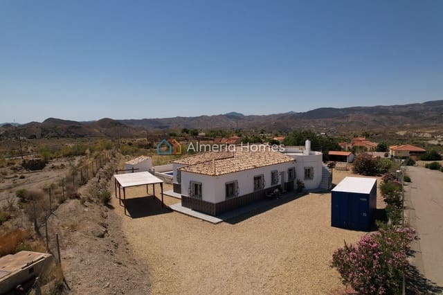 4 soverom Villa til salgs i Cantoria med svømmebasseng garasje - € 274 995 (Ref: 9946710)