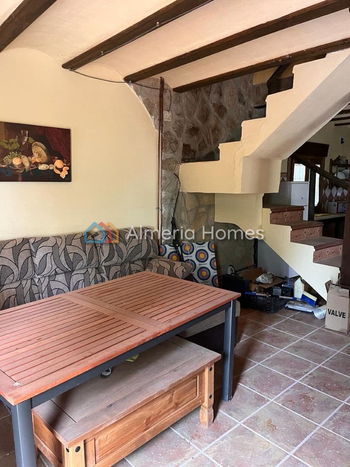 3 soveværelse Finca/Landehus til salg i Huescar med swimmingpool - € 105.000 (Ref: 9948814)