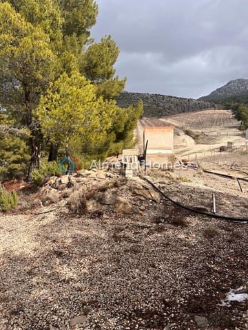 3 soverom Finca/Herregård til salgs i Huescar med svømmebasseng - € 105 000 (Ref: 9948814)