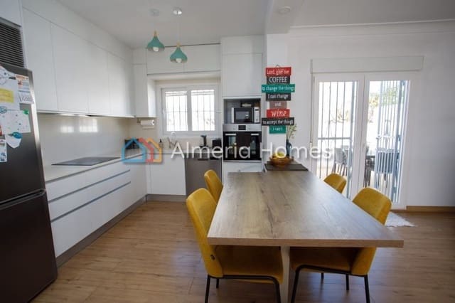 Chalet de 3 habitaciones en Mojácar en venta - 478.000 € (Ref: 9948820)