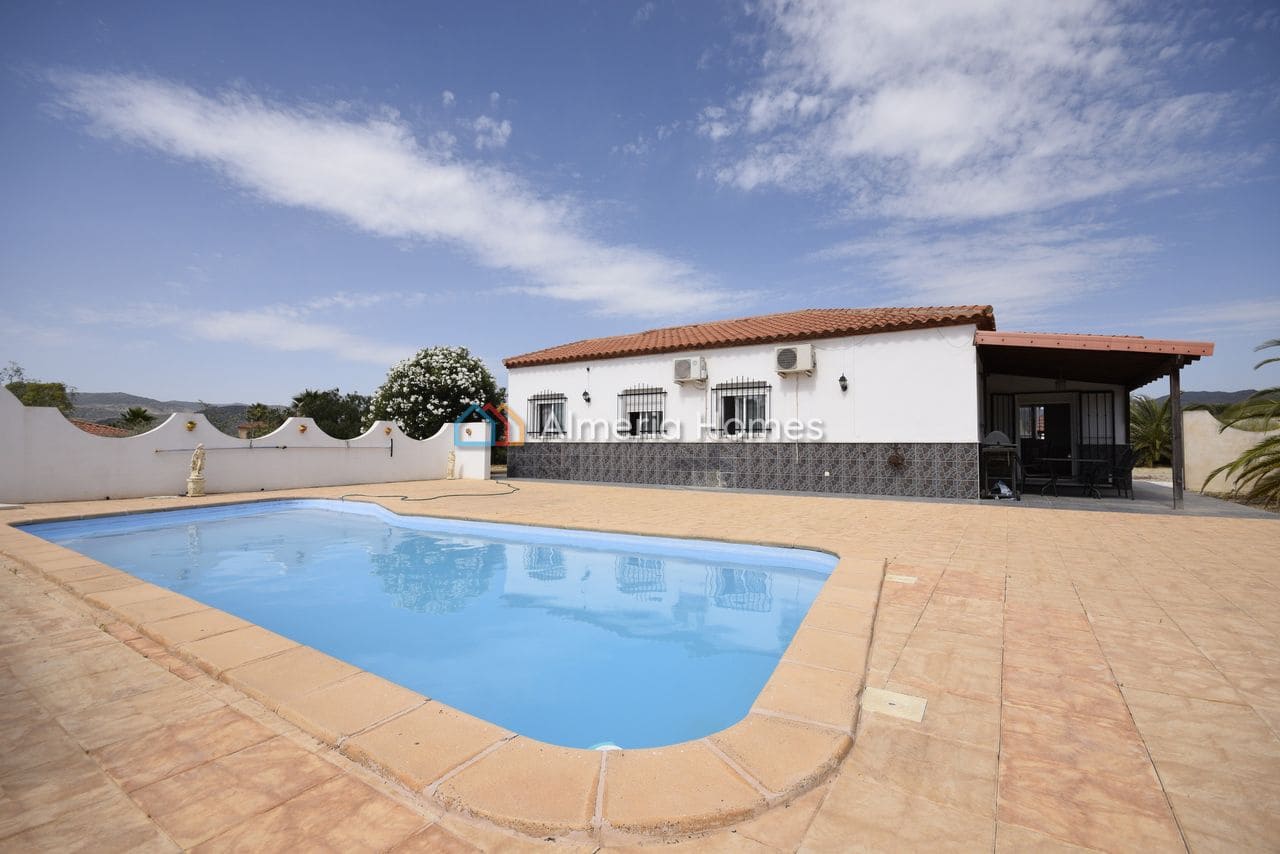 4 sovrum Villa till salu i Cantoria med pool garage - 284 995 € (Ref: 9961100)