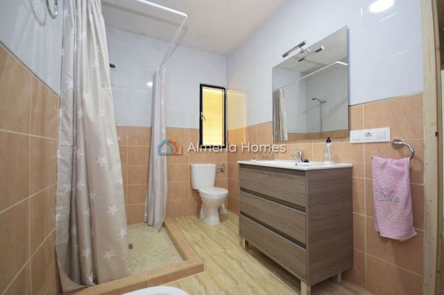 6 sypialnia Finka/Dom wiejski na sprzedaż w Albox z garażem - 65 000 € (Ref: 9964272)