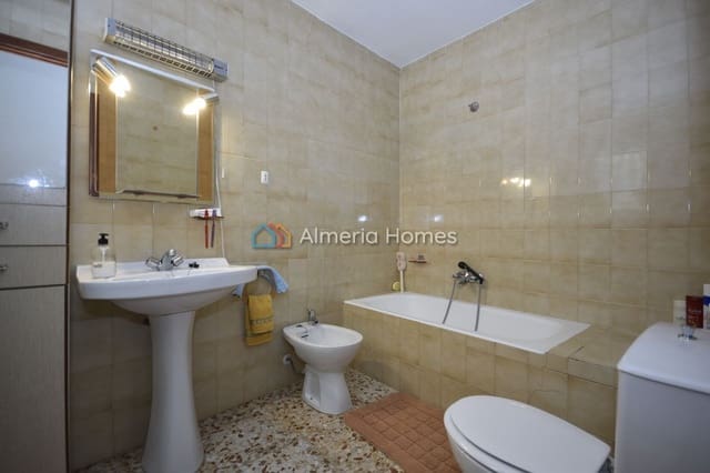3 sypialnia Finka/Dom wiejski na sprzedaż w Albox z garażem - 75 000 € (Ref: 9964273)