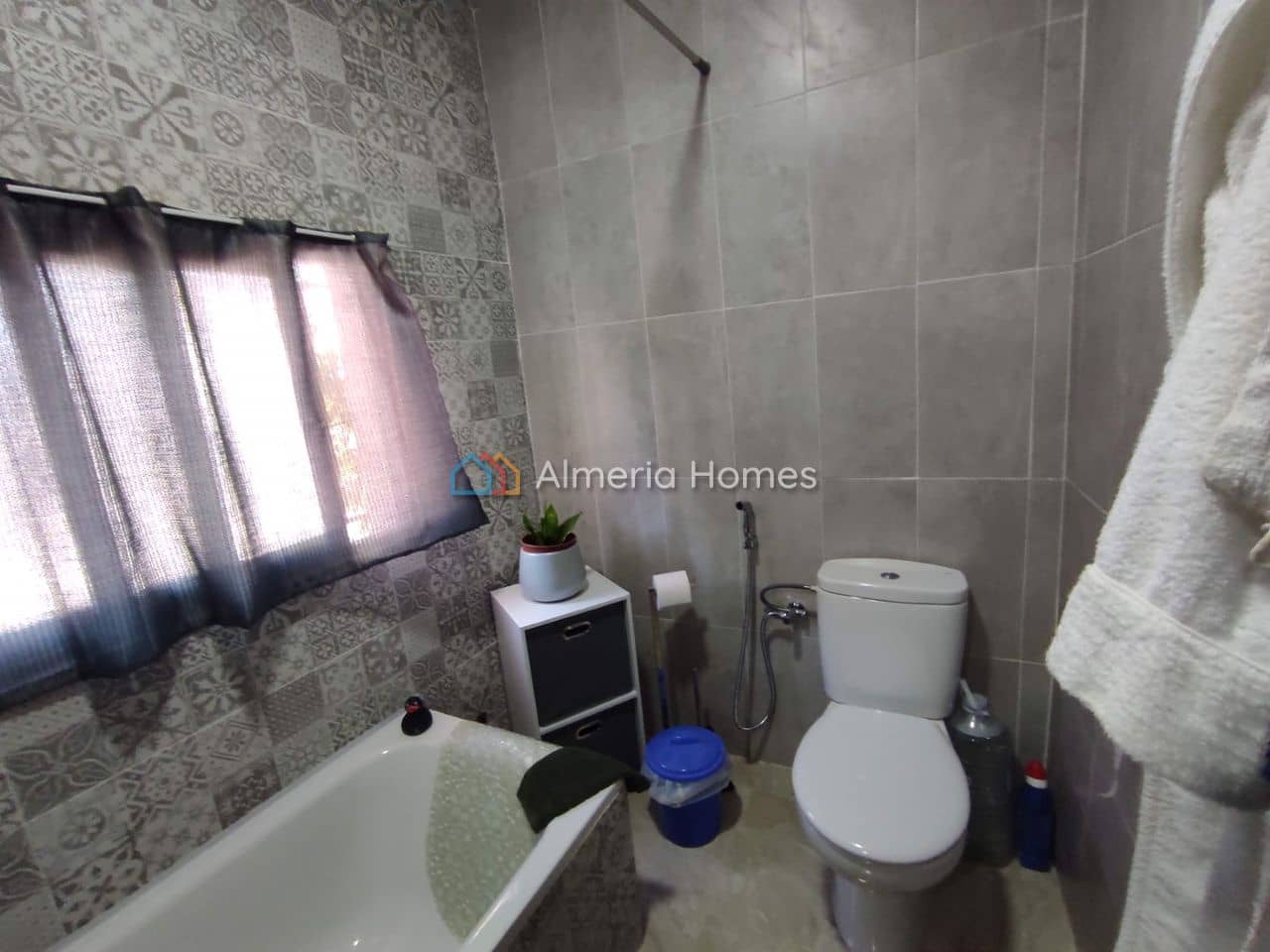 3 bedroom Townhouse for sale in Cela with garage - € 65,000 (Ref: 9964276)