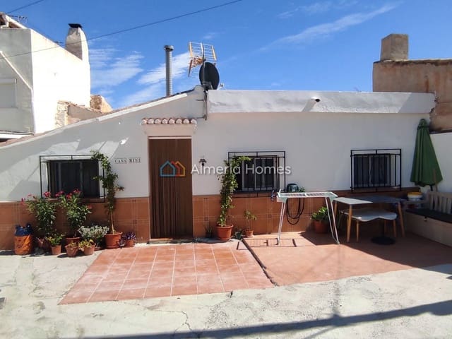3 Zimmer Haus zu verkaufen in Cela, Lúcar mit Garage - 65.000 € (Ref: 9964276)