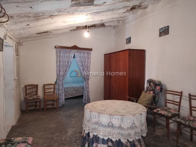 5 soverom Hus til salgs i Lúcar med garasje - € 60 000 (Ref: 9964277)