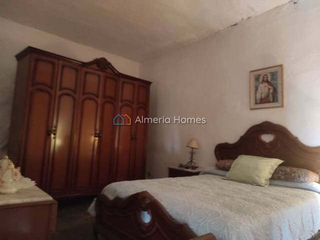 5 soverom Hus til salgs i Lúcar med garasje - € 60 000 (Ref: 9964277)