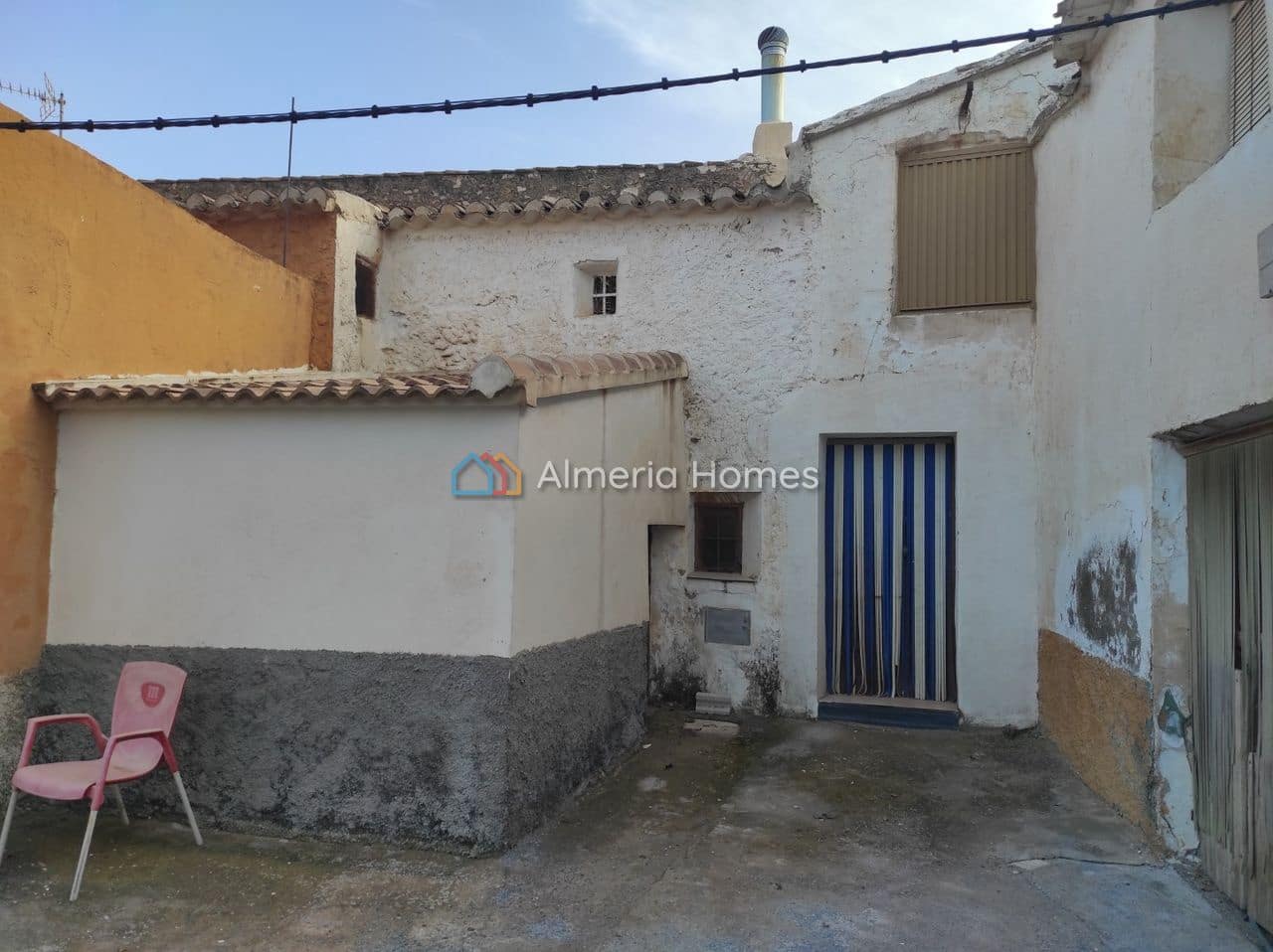 2 sovrum Hus till salu i Cela med garage - 40 000 € (Ref: 9964279)