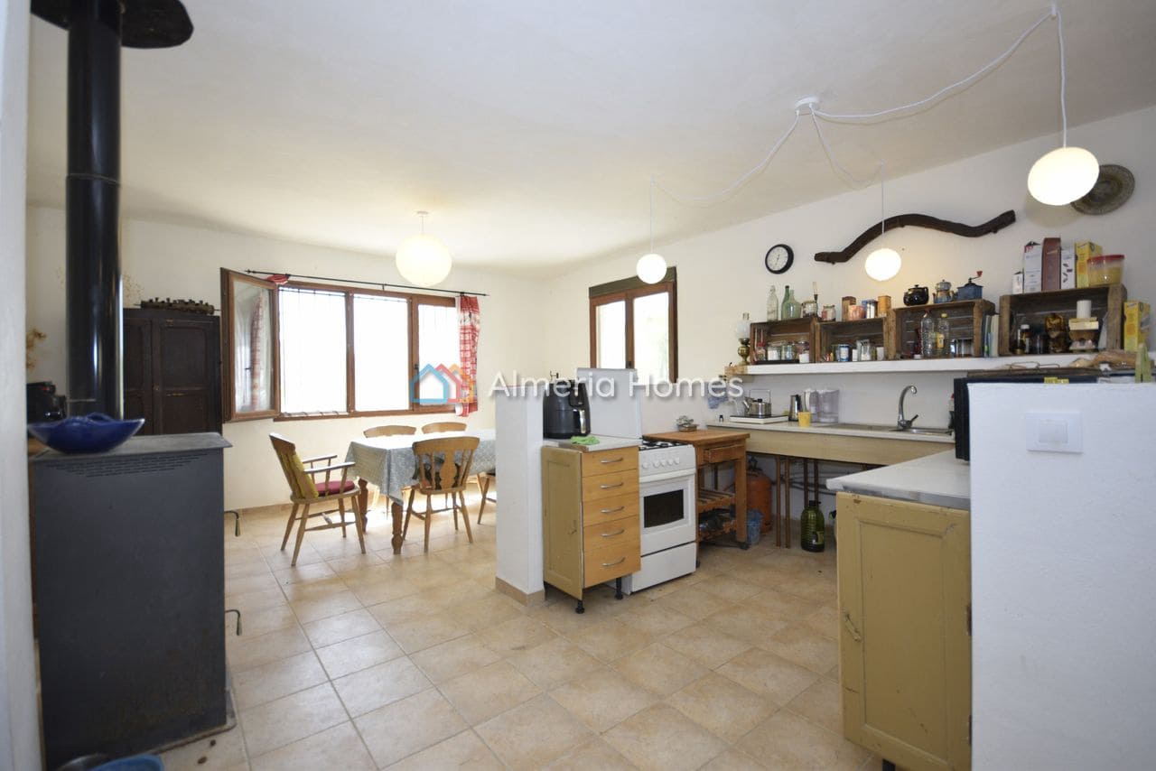 6 soveværelse Finca/Landehus til salg i Oria med swimmingpool garage - € 199.950 (Ref: 9971432)