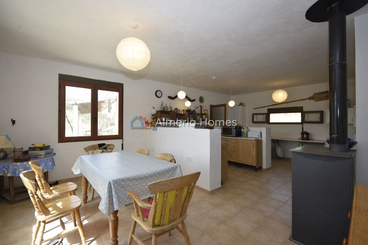 6 soveværelse Finca/Landehus til salg i Oria med swimmingpool garage - € 199.950 (Ref: 9971432)