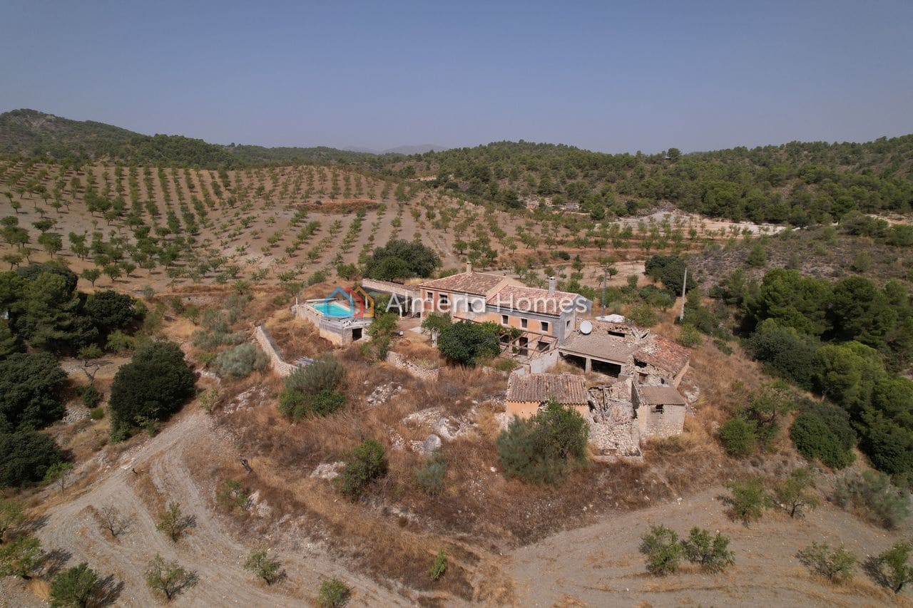 6 soveværelse Finca/Landehus til salg i Oria med swimmingpool garage - € 199.950 (Ref: 9971432)