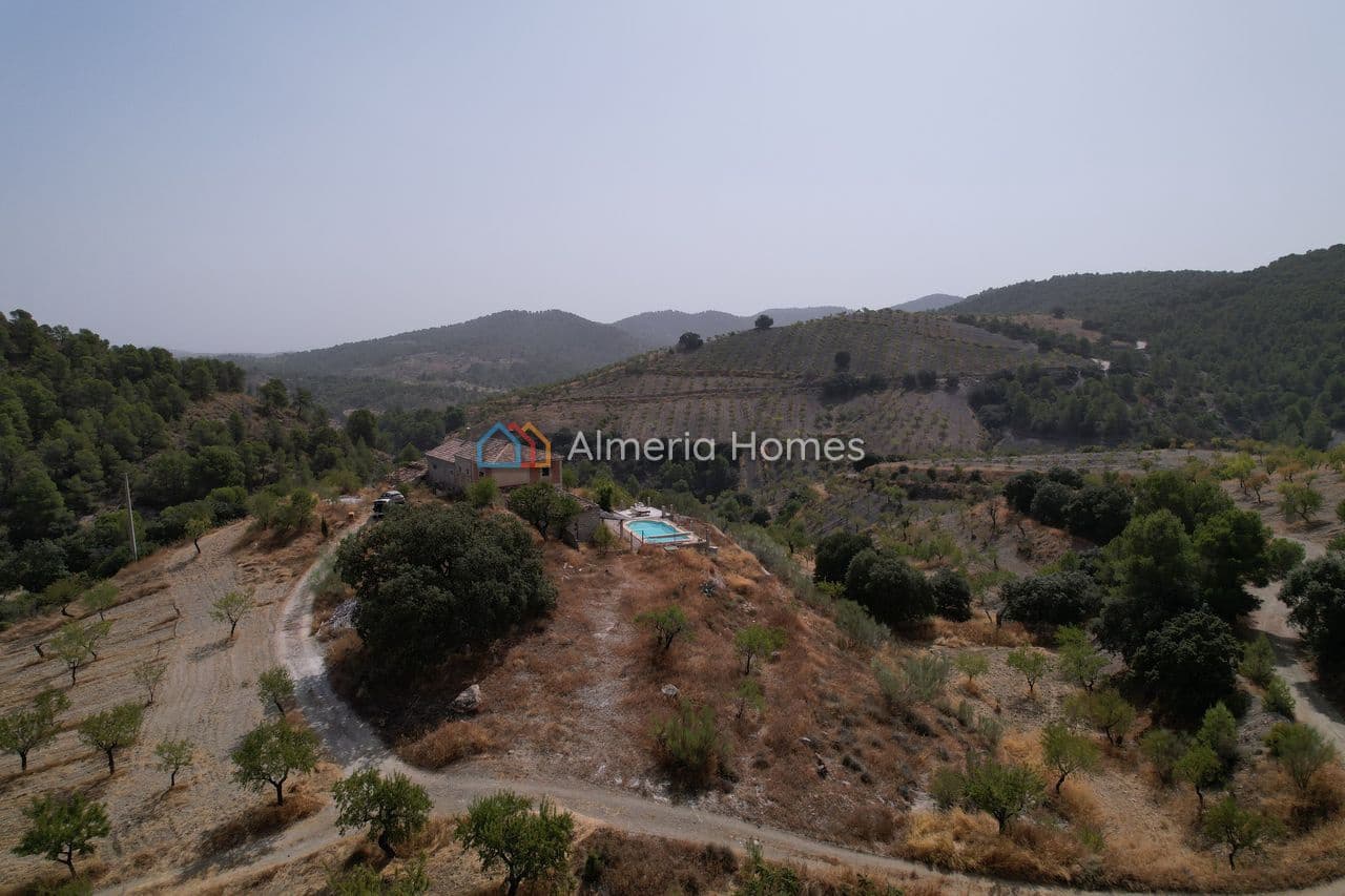 6 soveværelse Finca/Landehus til salg i Oria med swimmingpool garage - € 199.950 (Ref: 9971432)