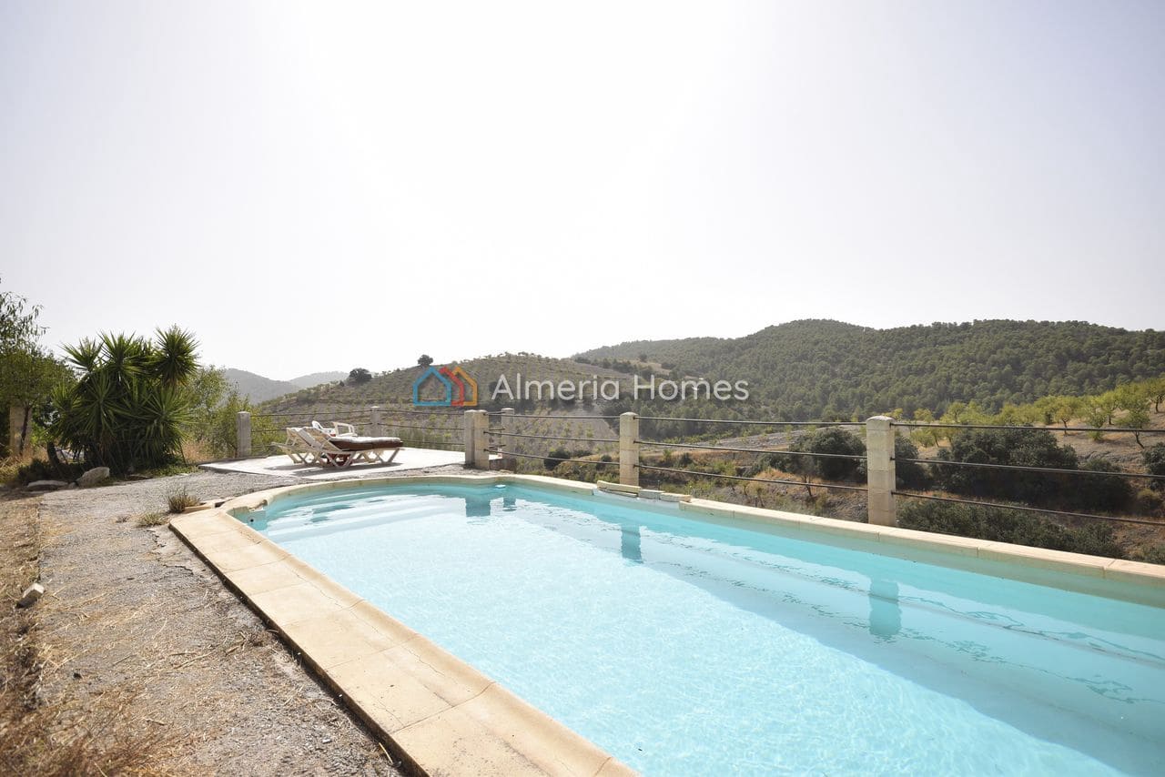 6 soveværelse Finca/Landehus til salg i Oria med swimmingpool garage - € 199.950 (Ref: 9971432)