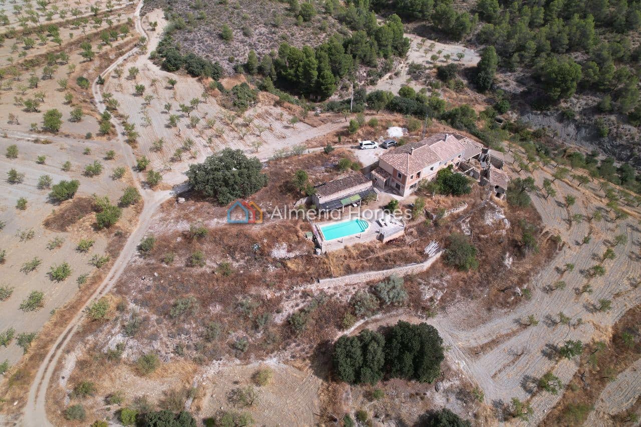 6 soveværelse Finca/Landehus til salg i Oria med swimmingpool garage - € 199.950 (Ref: 9971432)