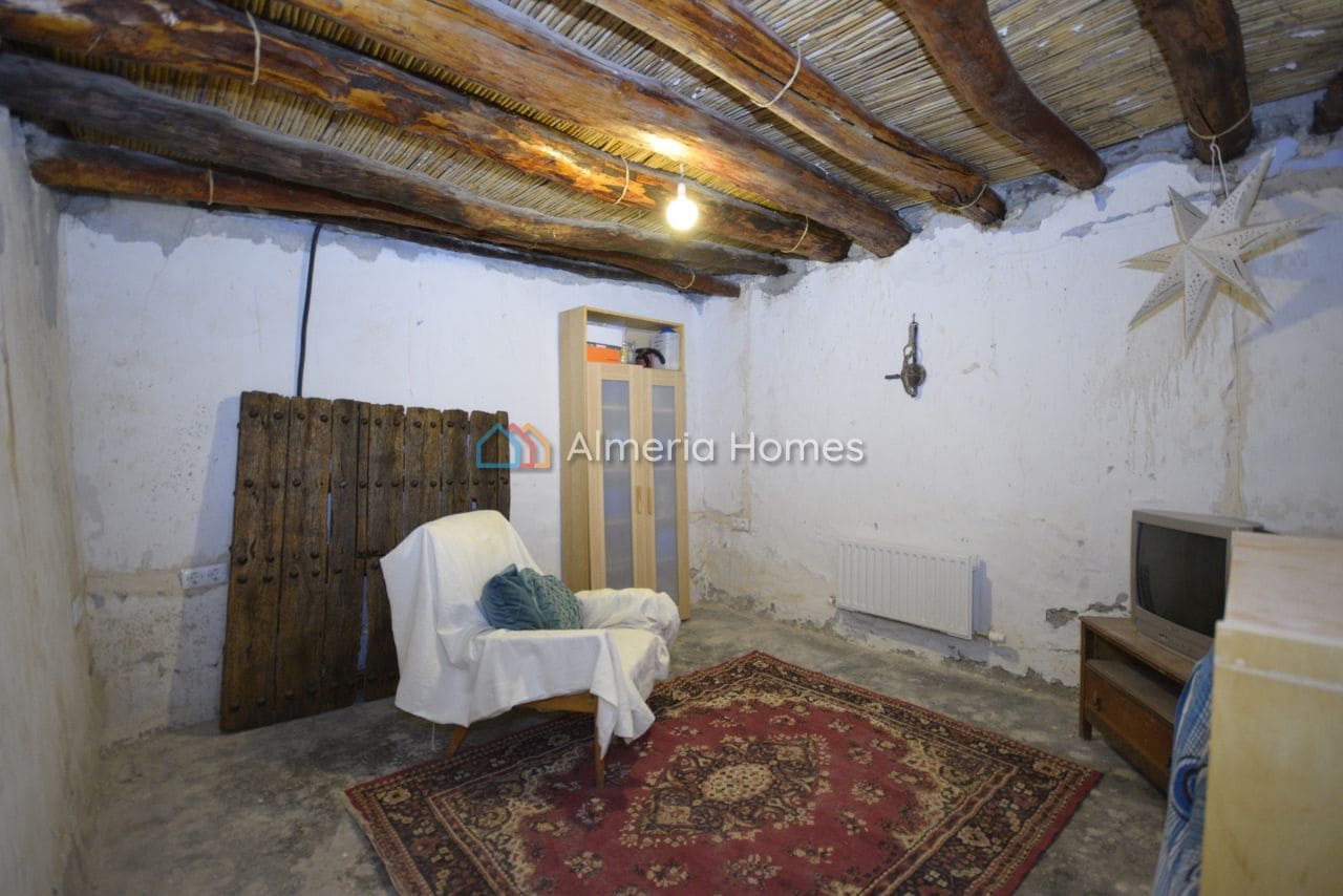 6 soveværelse Finca/Landehus til salg i Oria med swimmingpool garage - € 199.950 (Ref: 9971432)