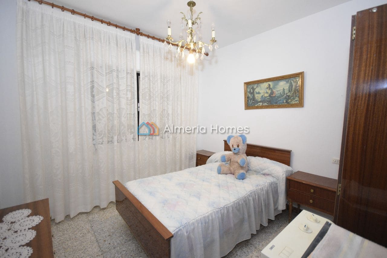 4 bedroom Townhouse for sale in Lijar with garage - € 49,995 (Ref: 9971695)