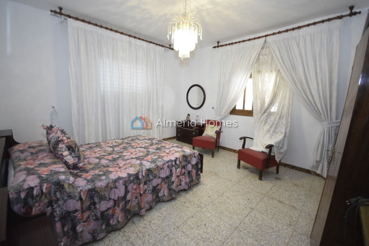 4 bedroom Townhouse for sale in Lijar with garage - € 49,995 (Ref: 9971695)