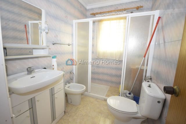 4 soverom Hus til salgs i Líjar med garasje - € 49 995 (Ref: 9971695)