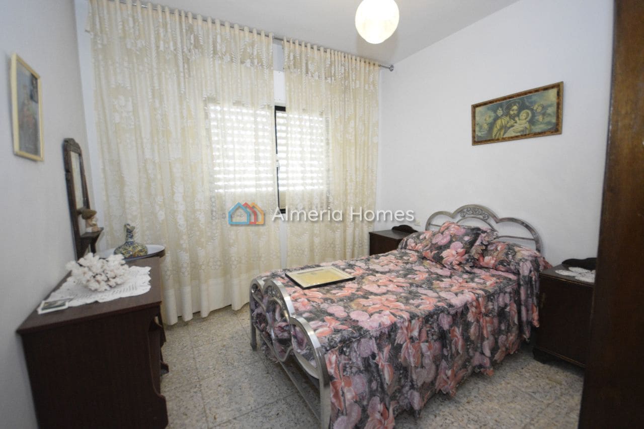 4 bedroom Townhouse for sale in Lijar with garage - € 49,995 (Ref: 9971695)