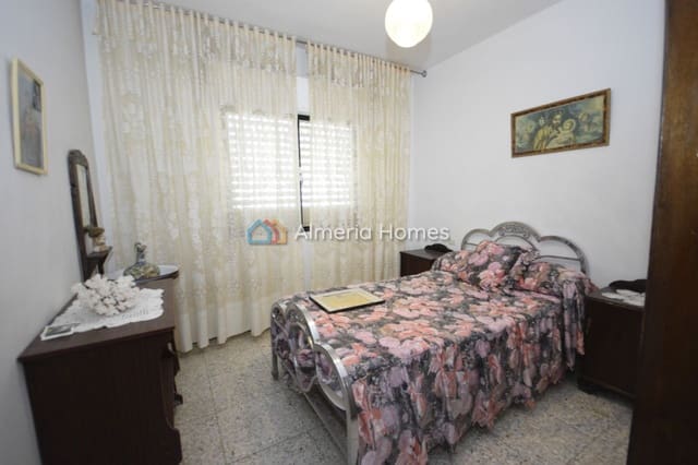 4 soverom Hus til salgs i Líjar med garasje - € 49 995 (Ref: 9971695)