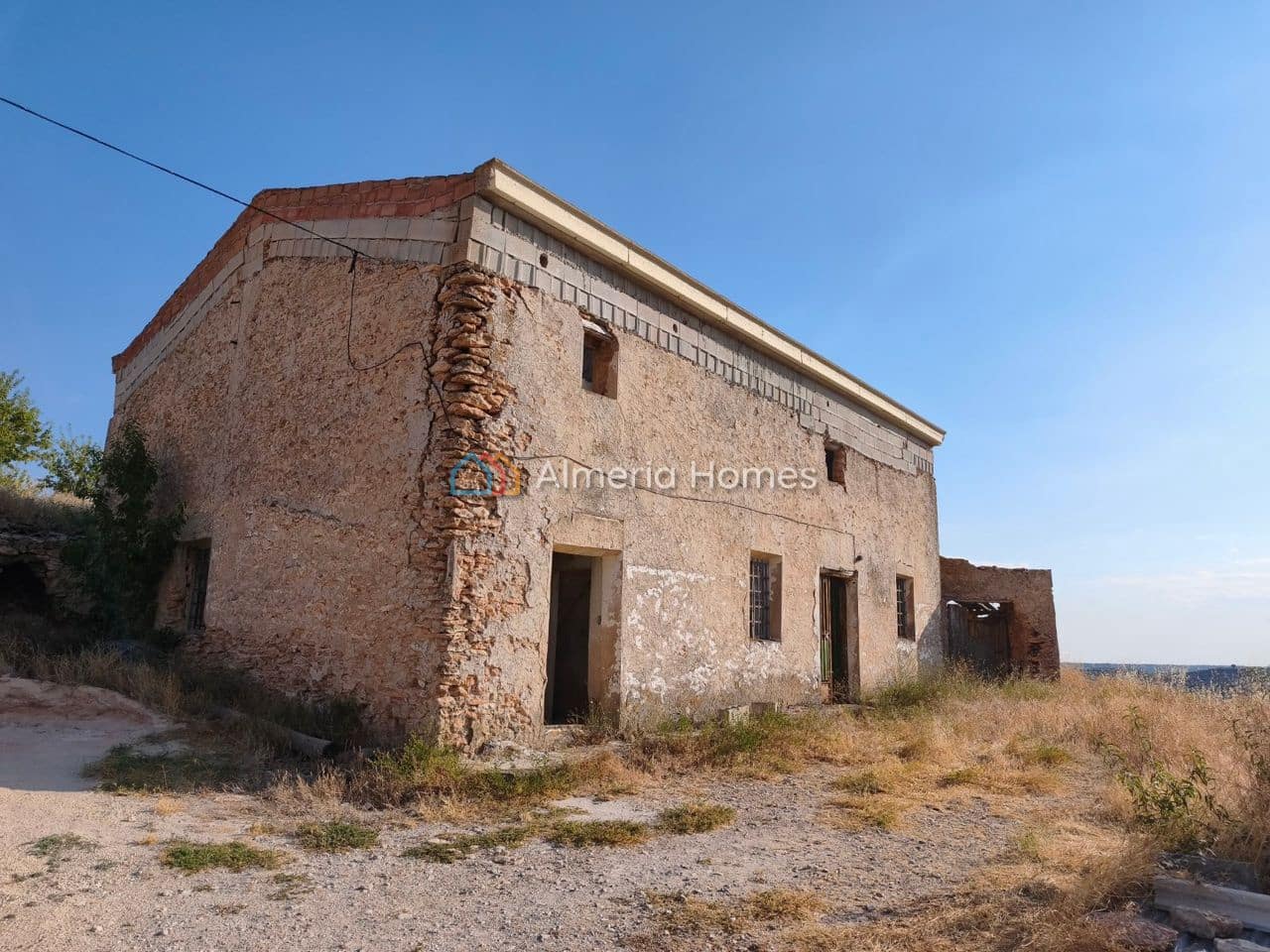 Finca/Country House for sale in Castril - € 90,000 (Ref: 9981545)