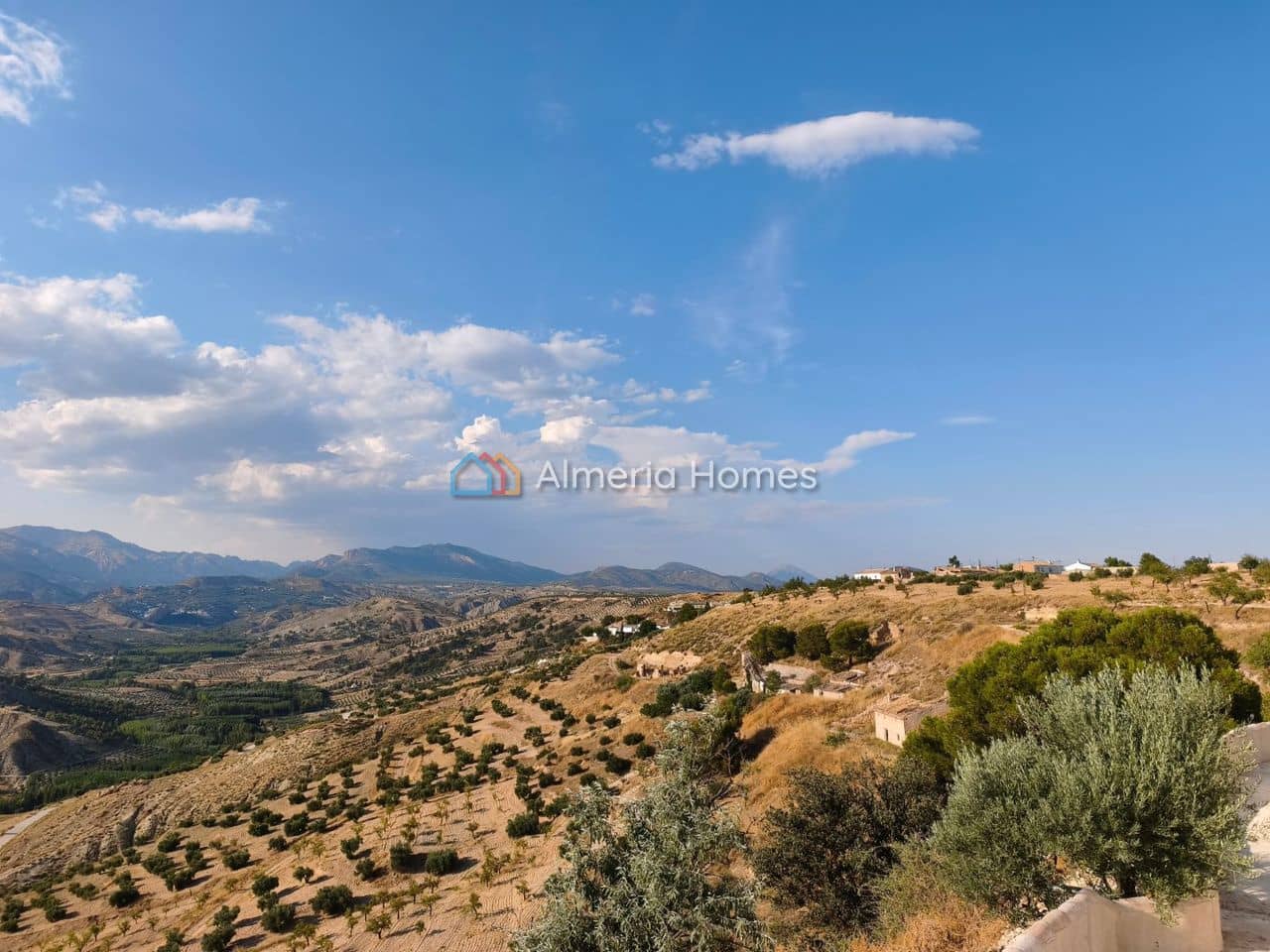 Finca/Country House for sale in Castril - € 90,000 (Ref: 9981545)
