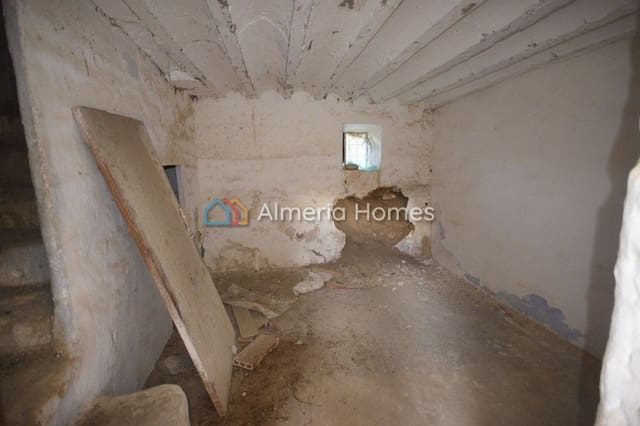 3 soveværelse Finca/Landehus til salg i Albox - € 39.000 (Ref: 9983338)
