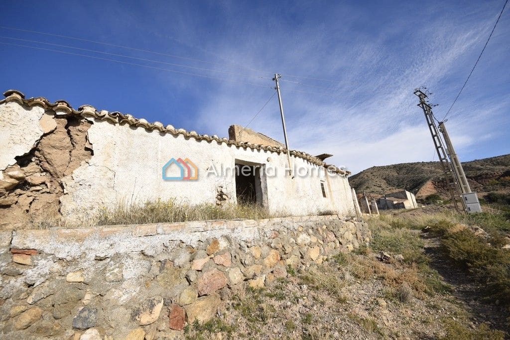 3 soveværelse Finca/Landehus til salg i Albox - € 39.000 (Ref: 9983338)