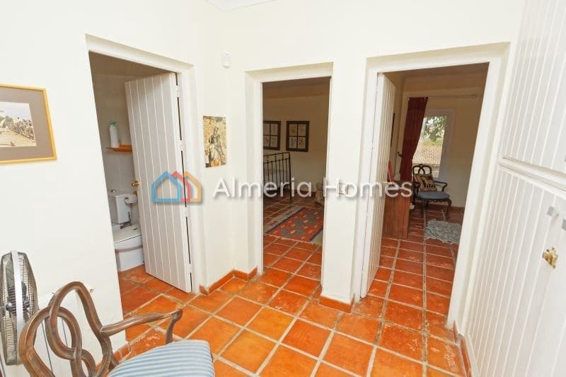 3 bedroom Villa for sale in Mojacar with pool garage - € 690,000 (Ref: 9989816)
