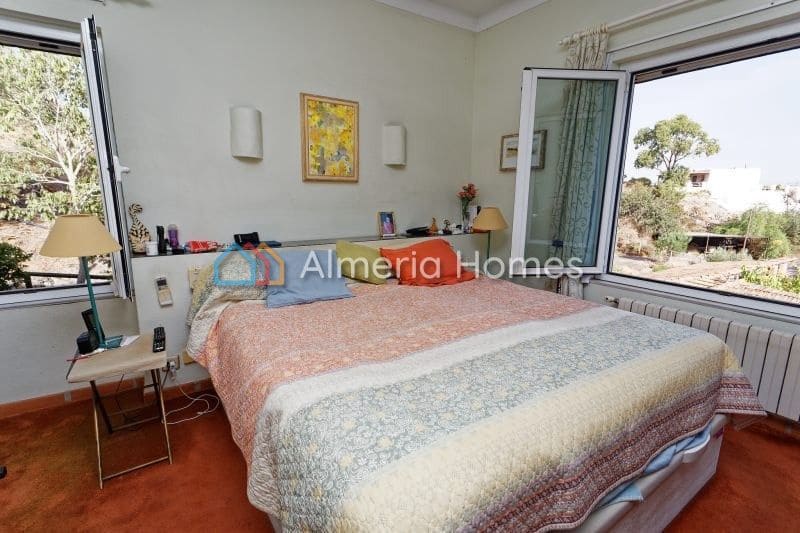 3 bedroom Villa for sale in Mojacar with pool garage - € 690,000 (Ref: 9989816)