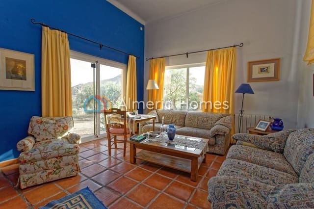 3 bedroom Villa for sale in Mojácar with pool garage - € 690,000 (Ref: 9989816)