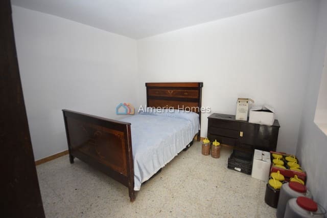 7 chambre Finca/Maison de Campagne à vendre à Los Cerricos, Oria avec garage - 180 000 € (Ref: 9997563)