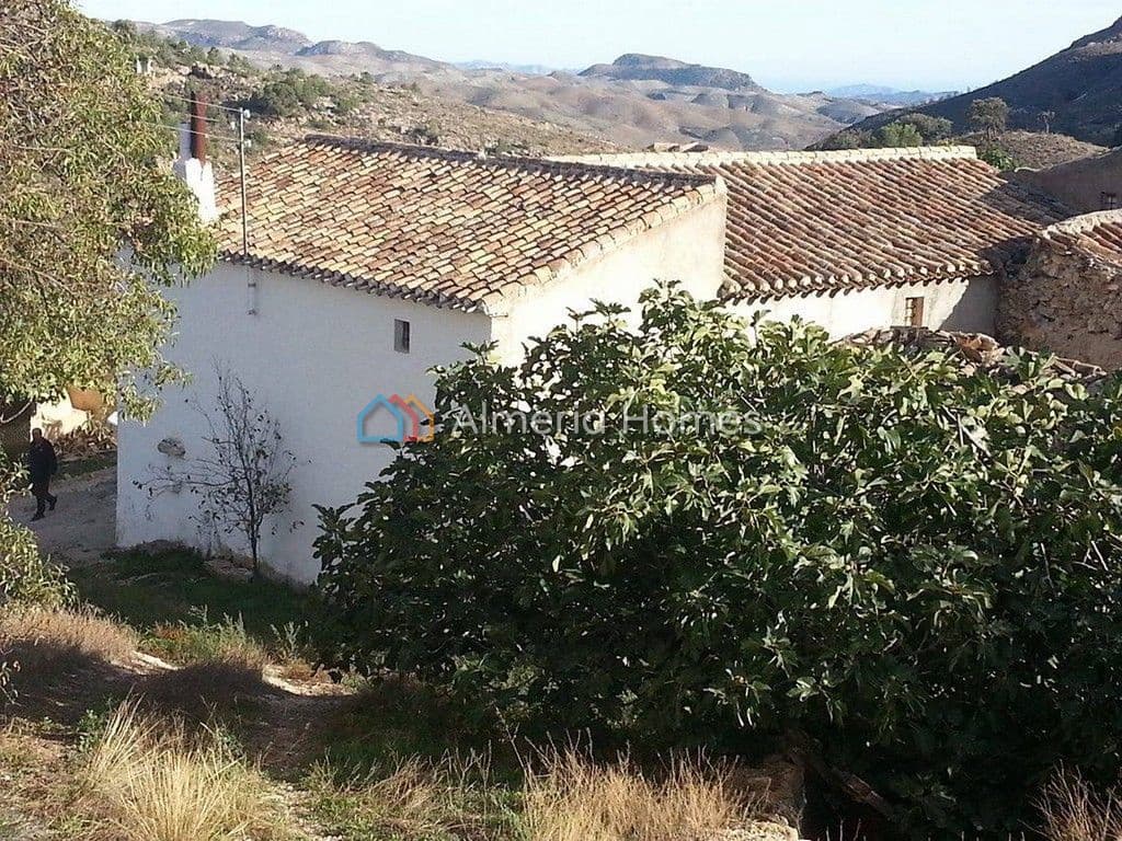 4 soveværelse Finca/Landehus til salg i Albox - € 51.995 (Ref: 9997564)