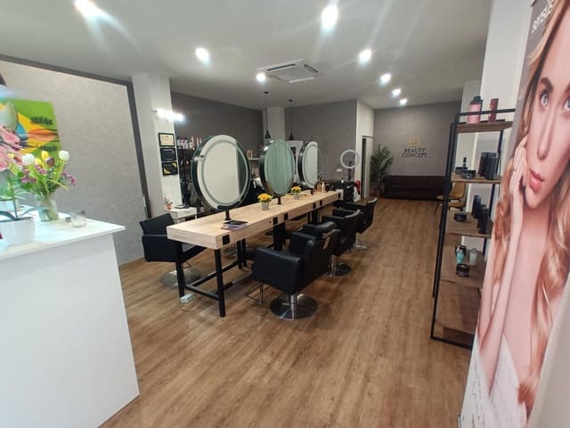 Kaupallinen vuokrattavana paikassa Foners, Palma de Mallorca - 950 € (Ref: 9468783)