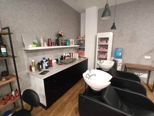 Kaupallinen vuokrattavana paikassa Foners, Palma de Mallorca - 950 € (Ref: 9468783)