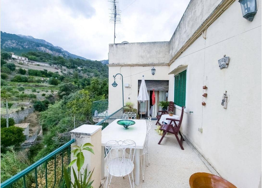 5 bedroom Finca/Country House for sale in Estellenchs with pool garage - € 469,000 (Ref: 9470664)