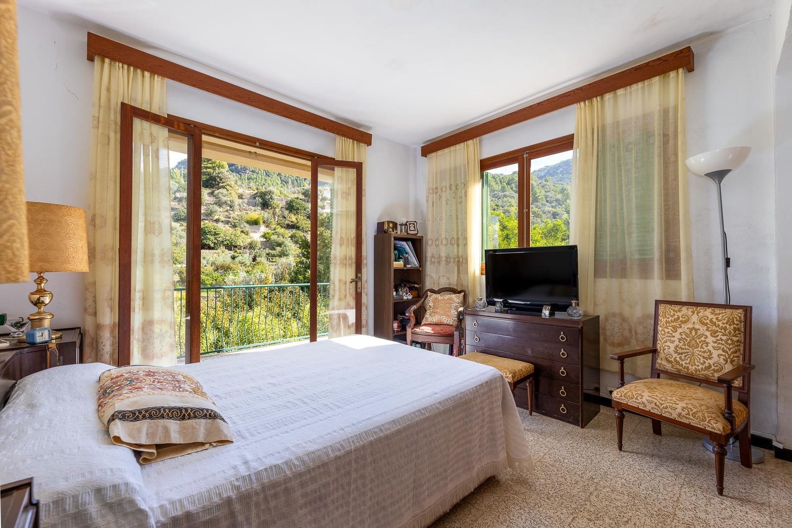 5 bedroom Finca/Country House for sale in Estellenchs with pool garage - € 469,000 (Ref: 9470664)