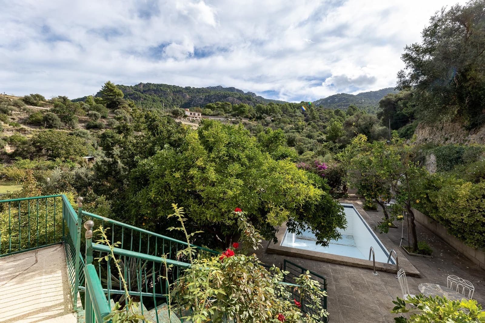 5 bedroom Finca/Country House for sale in Estellenchs with pool garage - € 469,000 (Ref: 9470664)