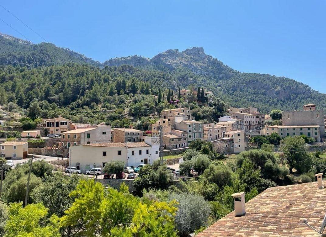 5 bedroom Finca/Country House for sale in Estellenchs with pool garage - € 469,000 (Ref: 9470664)