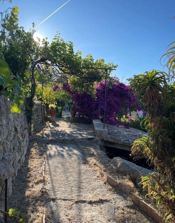 5 bedroom Finca/Country House for sale in Estellenchs with pool garage - € 469,000 (Ref: 9470664)