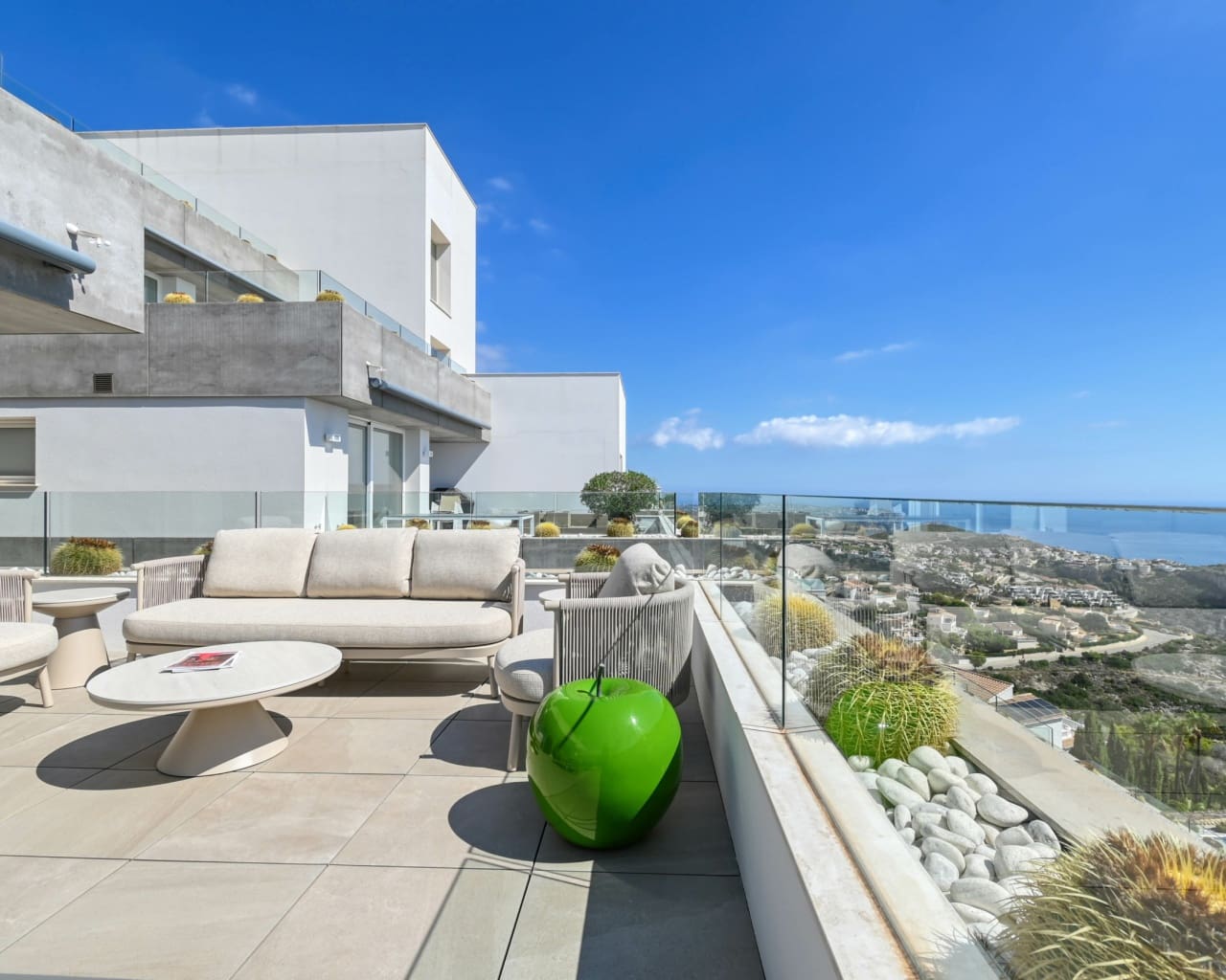 2 bedroom Apartment for sale in Benitachell / Benitatxell with pool garage - € 635,000 (Ref: 10167305)