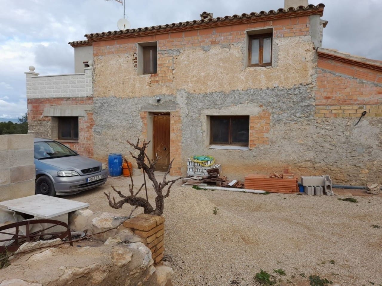 5 bedroom Finca/Country House for sale in Tivissa - € 350,000 (Ref: 10167312)